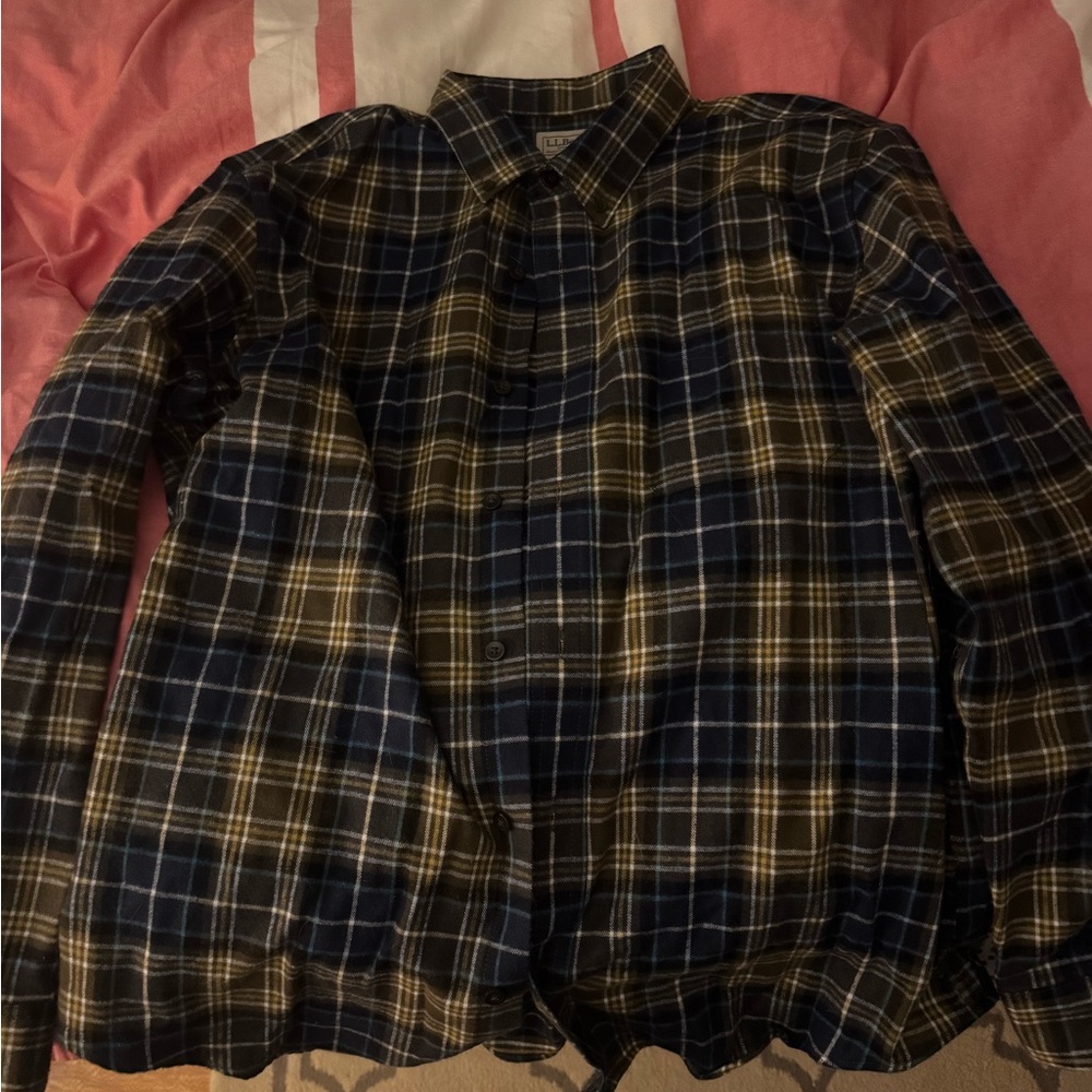 L.L. Bean Men's Navy and Blue Checkered Shirt NWT